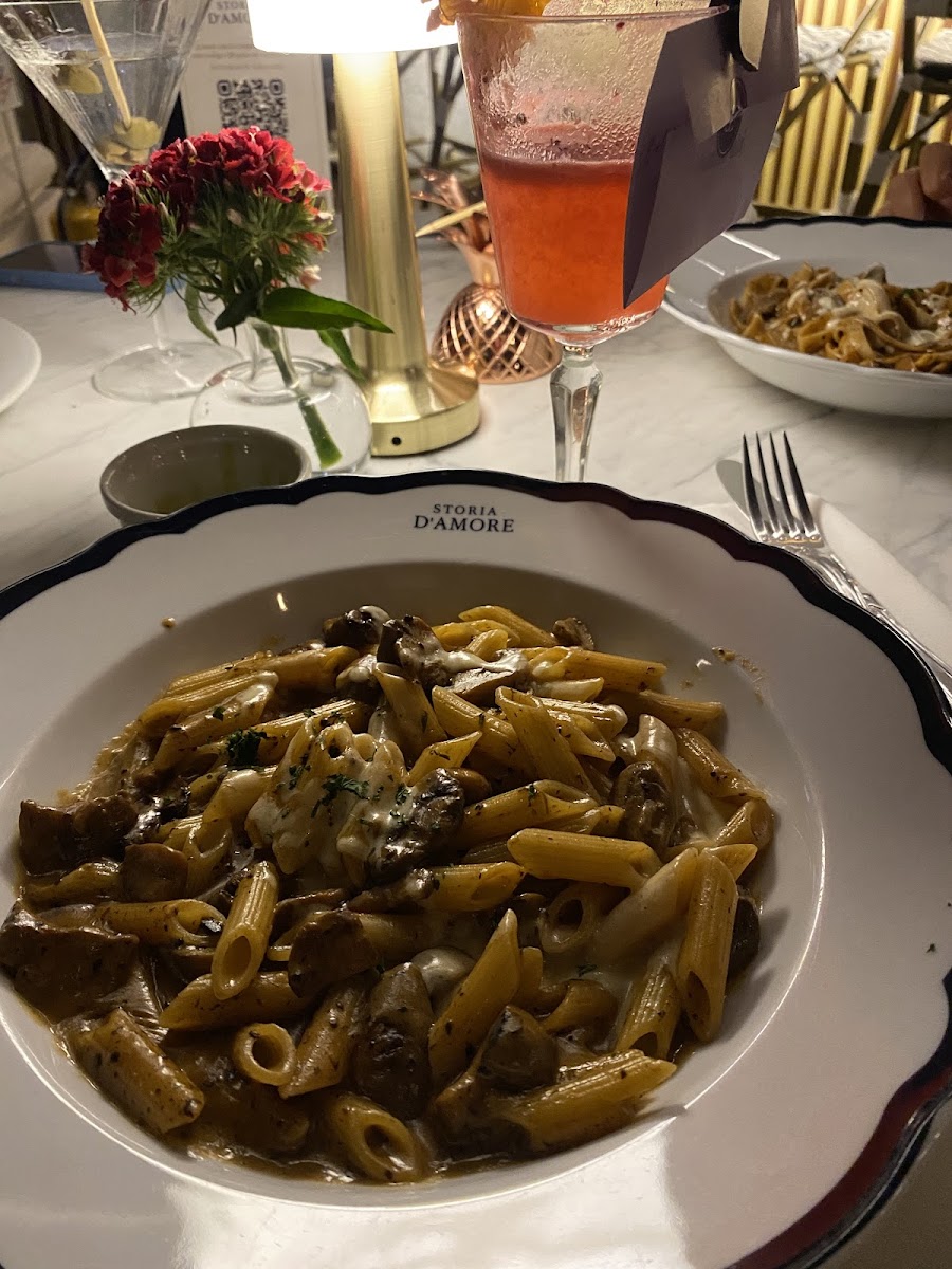 pasta with mushrooms and truffles