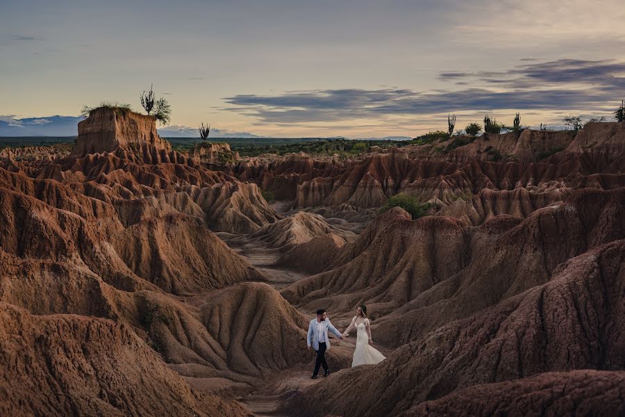 Fotografo di matrimoni Miguel Villasmil (miguelphoto). Foto del 19 maggio 2022