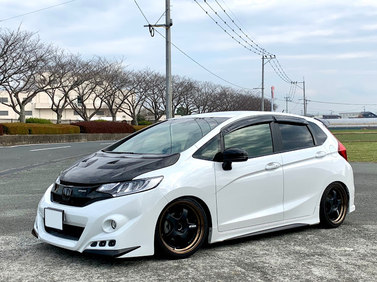 フィットのiPhoneクオリティ・フィットRS・J'S RACING・柿本改・久しぶりに洗車･･･に関するカスタム事例の投稿画像1枚目