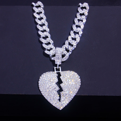 Title 6, European and American popular heart-shaped hip-...