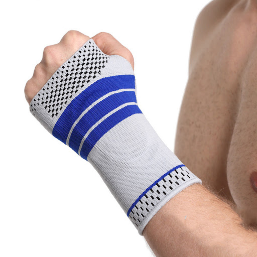 Title 1, Non-slip silicone palm guard for enhanced grip ...