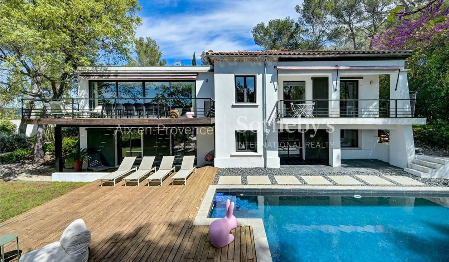 House with terrace Aix-en-Provence