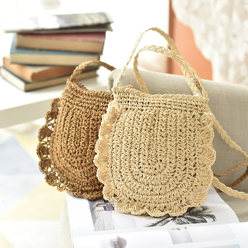 Title 4, Elegant Retro Wood Ear Lace Straw Bag for Women...