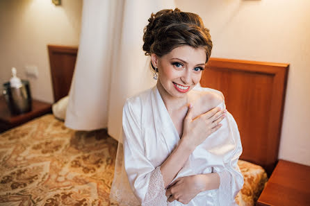 Fotografo di matrimoni Yuliya Velichko (julija). Foto del 16 ottobre 2017