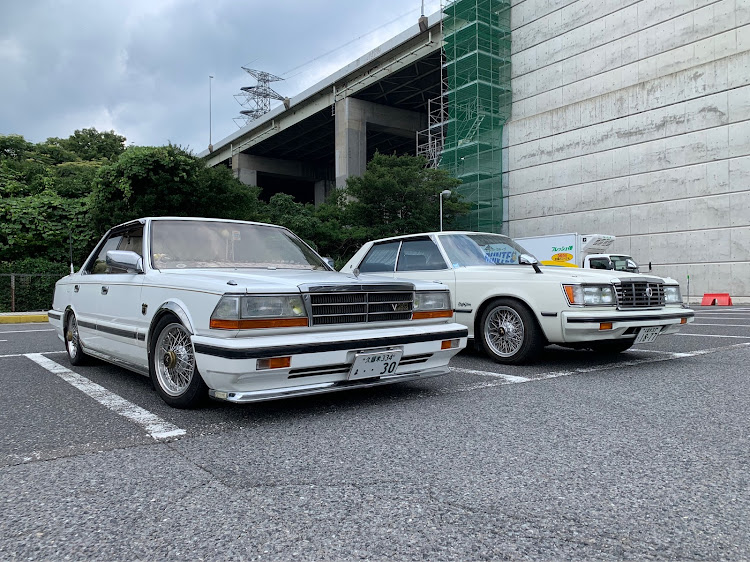 グロリアの淡路ハイウェイオアシス・Y30・ミーティング・ネオクラ・ゼドグロに関するカスタム事例の投稿画像47枚目