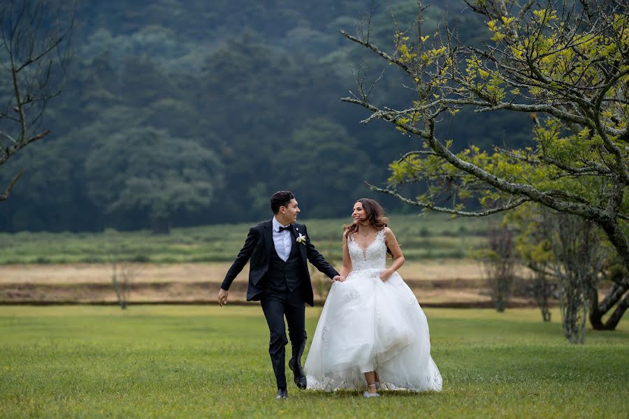 Fotografo di matrimoni Samantha Aguilar (laguindalove). Foto del 6 dicembre 2021