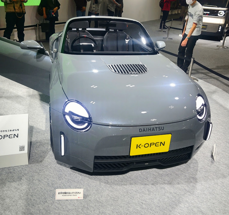 BRZの名古屋モビリティショー・第８弾！！！！！！！！・中華製は凄い（笑）・🎶 小さいからこそ～？🧡 ﾃﾞｷﾙｺﾄ～🎵？😂➰・コペン😍  ほしくなった⁉️  かも～( *´艸｀)🦆？🧡に関するカスタム事例の投稿画像18枚目