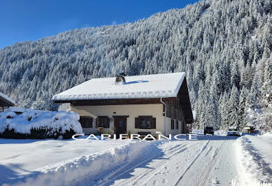 Chalet avec terrasse 1