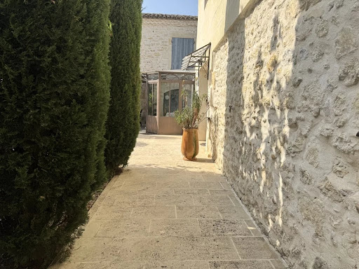 House with pool 2