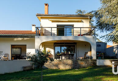 House with pool and terrace 1