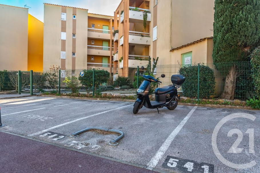 Vente parking   à Le Lavandou (83980), 16 500 €