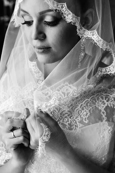 Wedding photographer Olesya Brezhneva (brezhnevaolesya). Photo of 20 February 2015