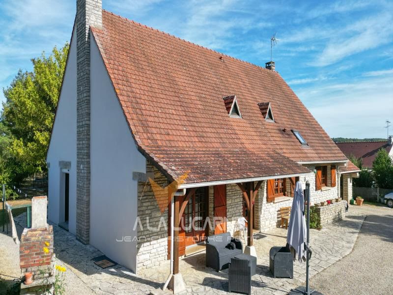 Vente maison 10 pièces 246 m² à Noyers (89310), 380 000 €