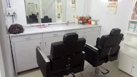 Dani Beauty Parlour photo 2