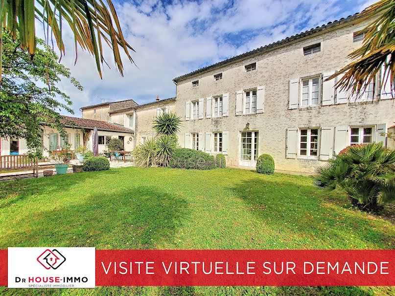 Vente maison 7 pièces 300 m² à Sigogne (16200), 399 000 €