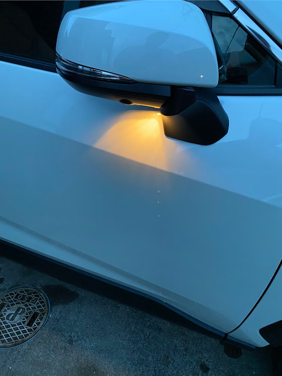RAV4の初洗車・ガラスコーティング・スパシャン・オタマジャクソン・キイロビンクイックマジックゴールドに関するカスタム事例の投稿画像4枚目