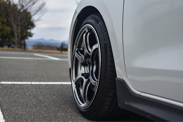 スイフトスポーツの富士山の日・ADVAN Racing・ADVAN Racing RG4・ホイール交換・Kicks LEGGDURA RACINGに関するカスタム事例の投稿画像4枚目