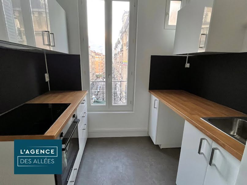 Location  appartement 2 pièces 41.3 m² à Clichy (92110), 1 290 €