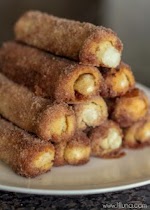 Cinnamon Cream Cheese Roll Ups was pinched from <a href="http://lilluna.com/cinnamon-cream-cheese-roll-ups/" target="_blank">lilluna.com.</a>