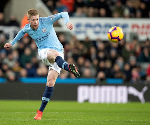 De Bruyne trakteert Manchester City bij terugkeer op leidersplaats