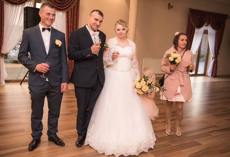 Fotógrafo de bodas Adam Wnęta (fotomyszy). Foto del 24 de febrero 2020