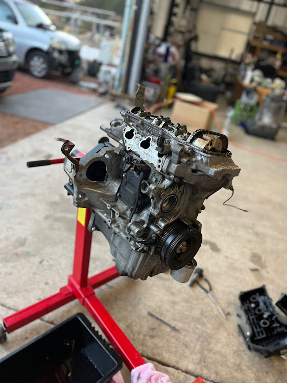 ミラのエンジンオーバーホール・KF-VE・DIY・載せ替え・休日のクルマいじりに関するカスタム事例の投稿画像1枚目