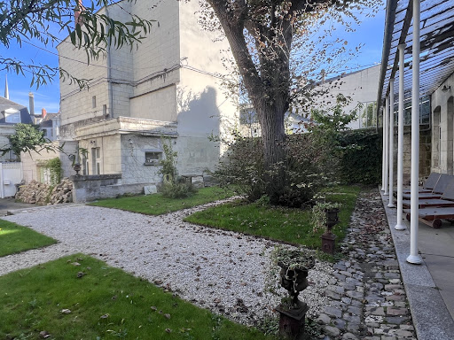 Maison avec piscine et jardin 4