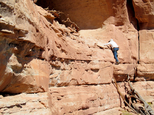 Climbing into the alcove