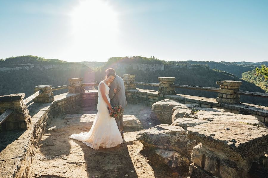 Wedding photographer Charity Hedges (charityhedges). Photo of 9 September 2019