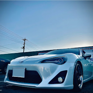 86 ZN6