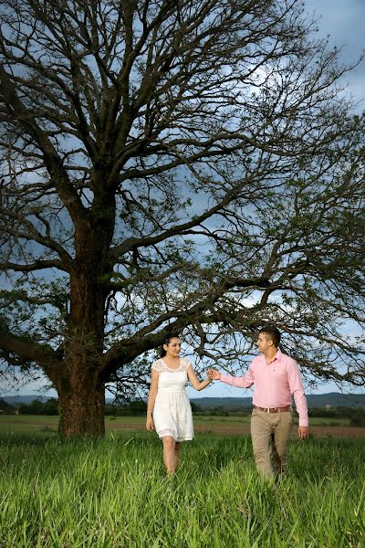 Fotografo di matrimoni Hector Rocha (hector). Foto del 8 ottobre 2020