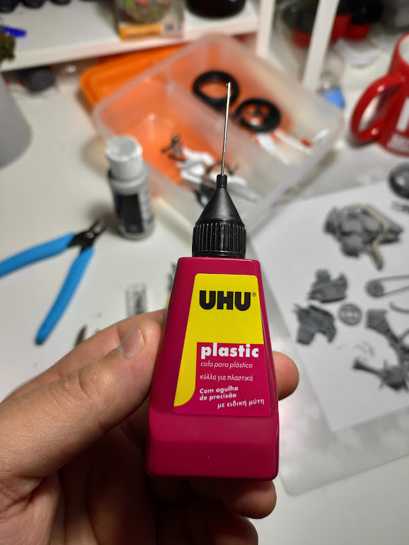 UHU Pegamento para Modelismo con Aplicador de Aguja - Plastic Cement