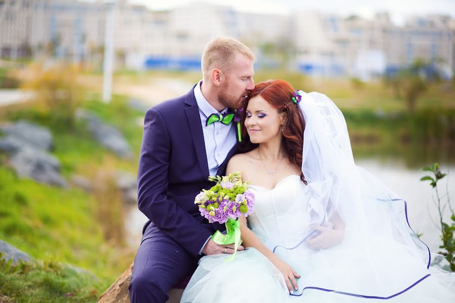 Fotógrafo de casamento Natasha Rezcova (natareztcova). Foto de 11 de outubro 2015