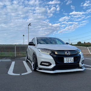 ヴェゼル RU3