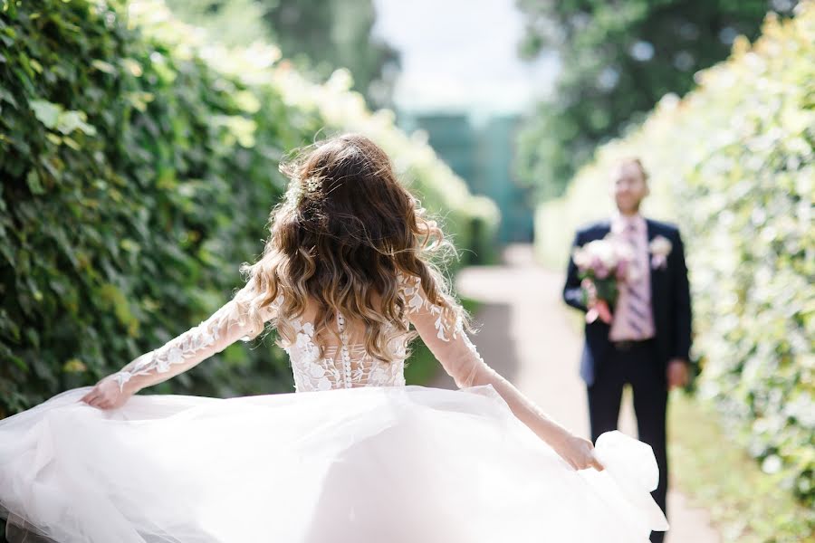 Fotógrafo de casamento Olga Vasileva (olgakapelka). Foto de 19 de setembro 2019