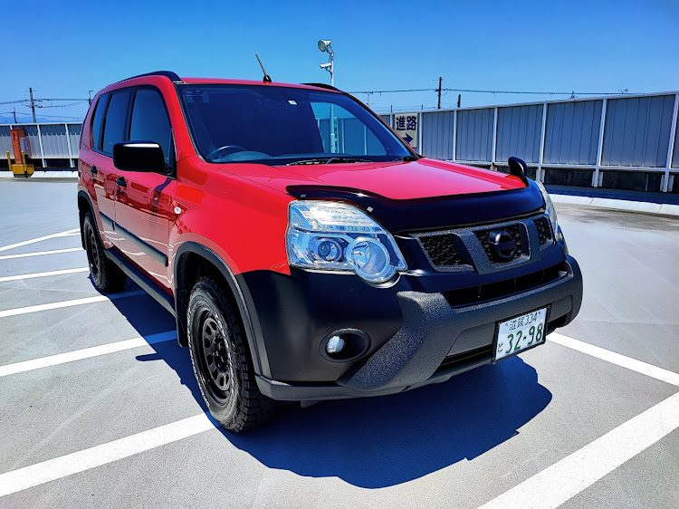 エクストレイルの梅雨の晴れ間・車写活・RED RE:BORN ARMYに関するカスタム事例の投稿画像3枚目