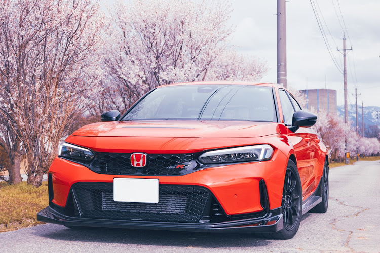 シビックタイプRの4月もよろしくお願い致します🌸・サクラと愛車・桜シーズン開幕・桜・さくらに関するカスタム事例の投稿画像1枚目