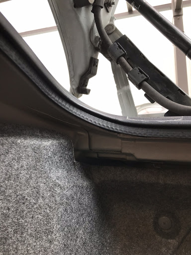 スカイライン R33の車内雨漏り修理 コーキング トランク雨漏り 梅雨明けまだか セブンコラボに関するカスタム メンテナンスの投稿画像 車 のカスタム情報はcartune