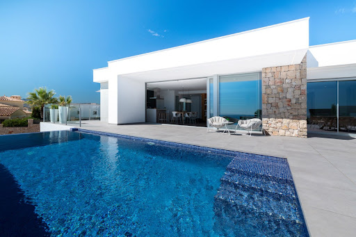 Propriété avec piscine en bord de mer 1