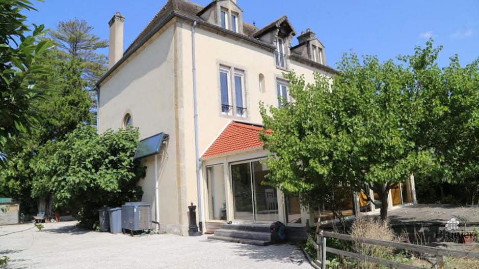 Vente propriété 9 pièces 300 m² à Autun (71400), 670 000 €