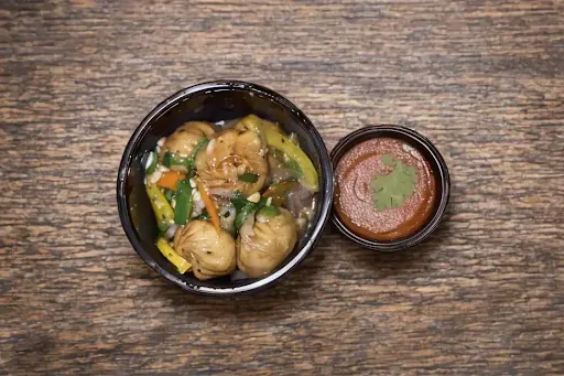 Veg Butter Garlic Momos [6 Pieces]