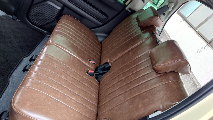 光一さんが投稿したハスラー・MR92S・ルーフラック・サイドオーニング・シートカバーに関するカスタム事例の投稿画像5枚目