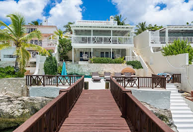 Maison avec piscine et terrasse 5