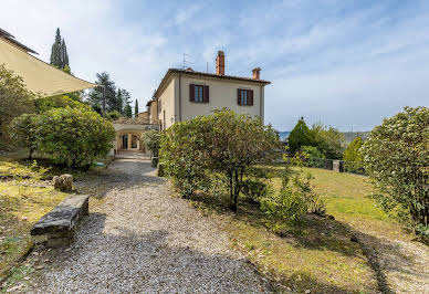 Villa with garden and terrace 2