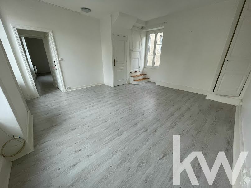 Vente appartement 3 pièces 86 m² à Billom (63160), 139 000 €