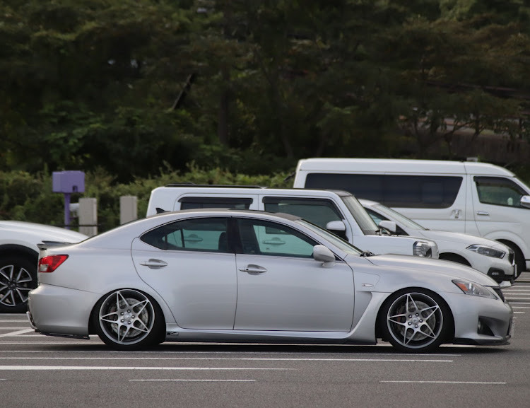ISのRdd・brembo・Ferrari・PILELLI・Superchargerに関するカスタム事例の投稿画像3枚目