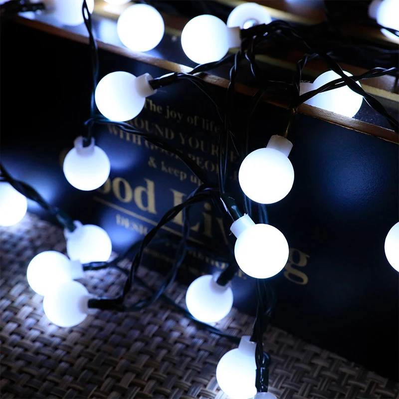 Title 4, Guirlande lumineuse LED à petites boules givrée...