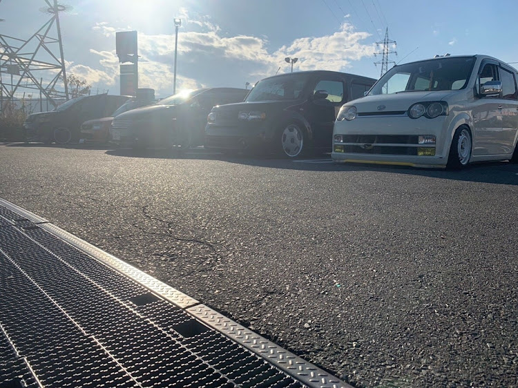 キューブのNEXS・LOWJUSTICE・LOWFAMILYA・ドライブに関するカスタム事例の投稿画像1枚目