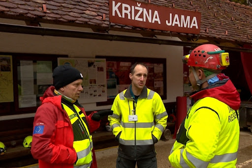 Spasioci u Sloveniji izvukli svih petoro danima zarobljenih vodom u pećini