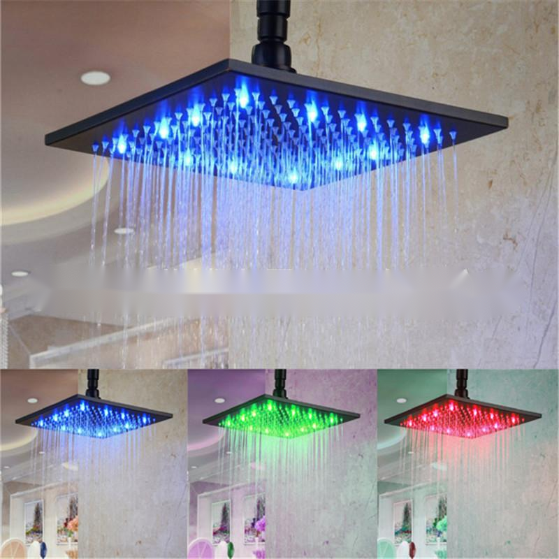 Ducha Superior Luminosa e Termossensível de 12 polegadas com mudança de cor, transformando seu banho em uma experiência visual.